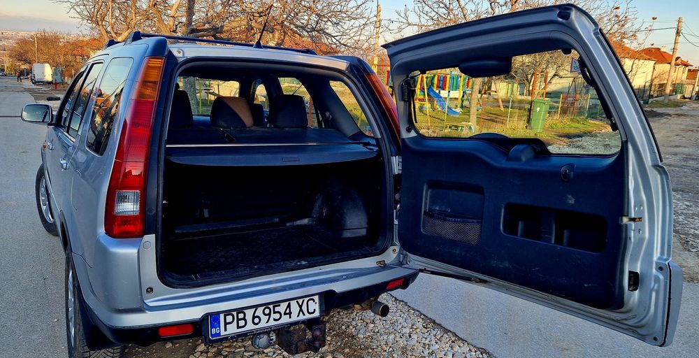 Продавам Honda CR-V