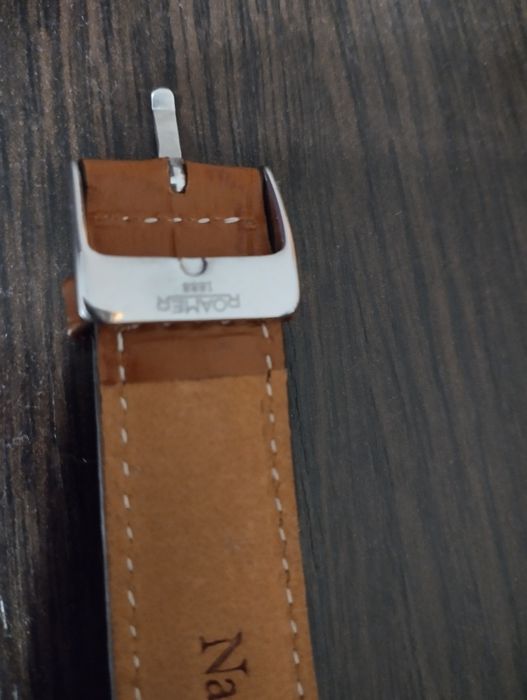 Часы швейцарские