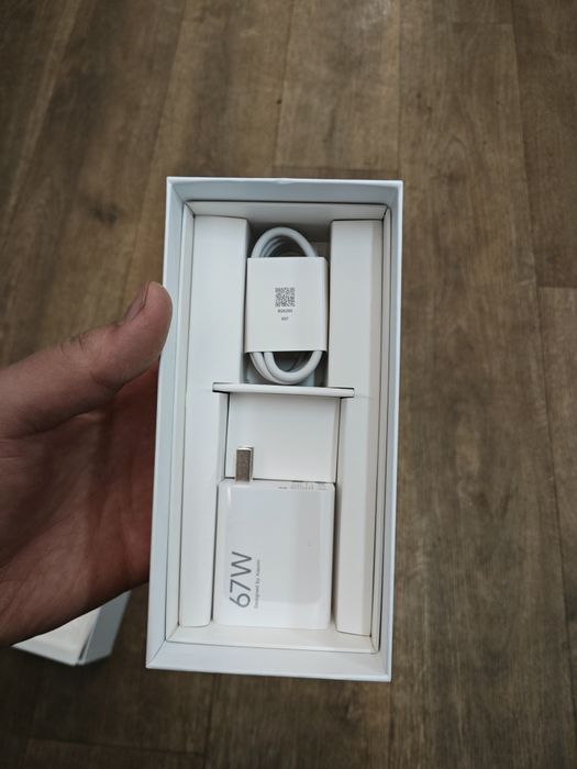 Xiaomi 13  Bu redmi emas