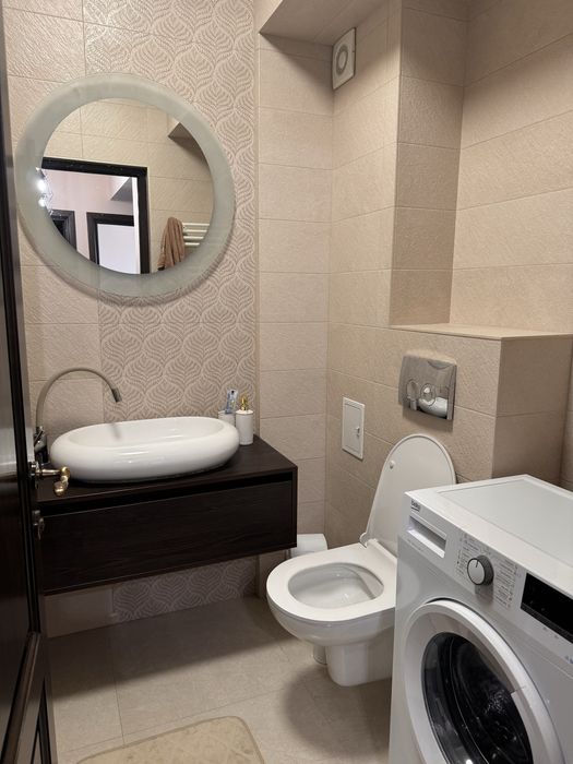 Apartament cu 2 camere de închiriat-Prima Oneștilor