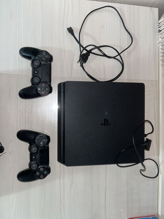 приставка PlayStation 4