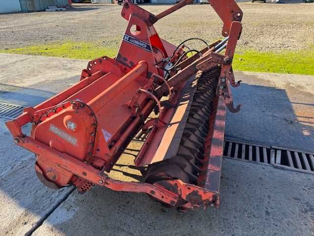 Freza rotativa de pamant