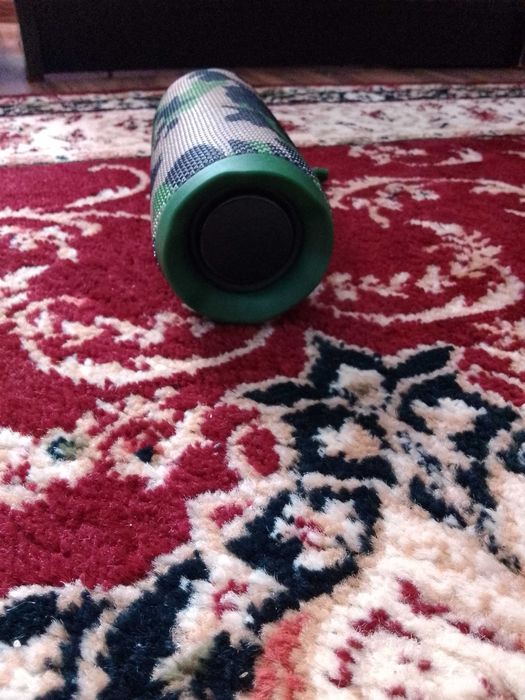 Vând Box jbl  Charge3 în stare foarte bună