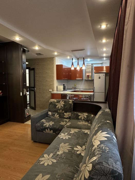 Сдам 1 кв, квартира - студия 42 кв.м