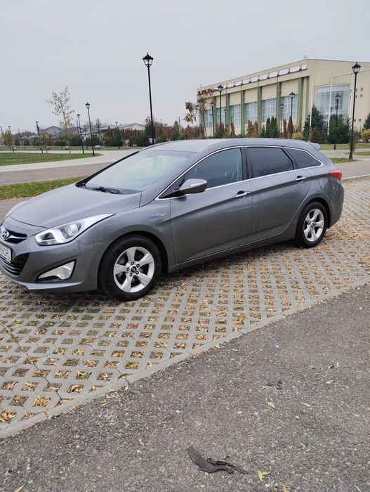 HYUNDAI i40 2012 — imagine 2