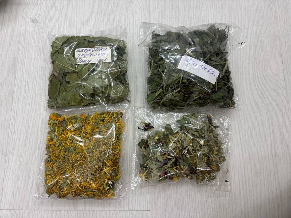 Продам клетку для шиншилл+вкусняшки