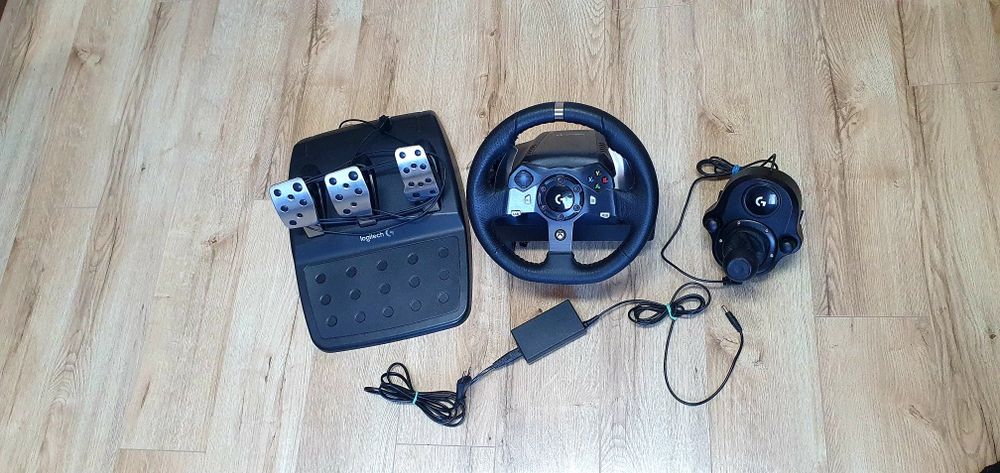 Gaming Volan Logitech G920 Volan+pedal+schimbător+adapter 

Funcționea