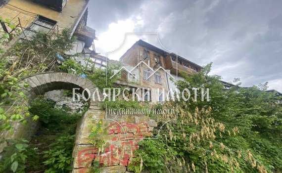 Продава се Парцел в Велико Търново, Център - 133 кв.м за 623 €/кв.м - Снимка #1