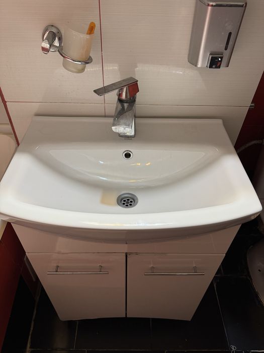 Vand chiuveta Cersanit, cu mobilier