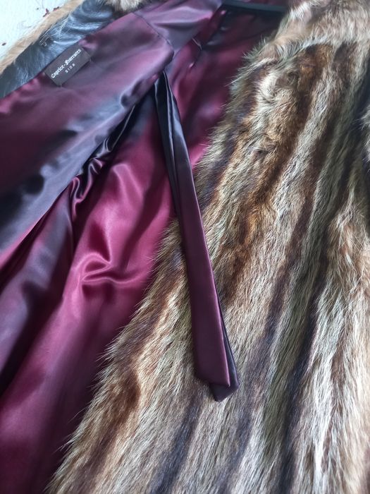 Haina din blana naturala