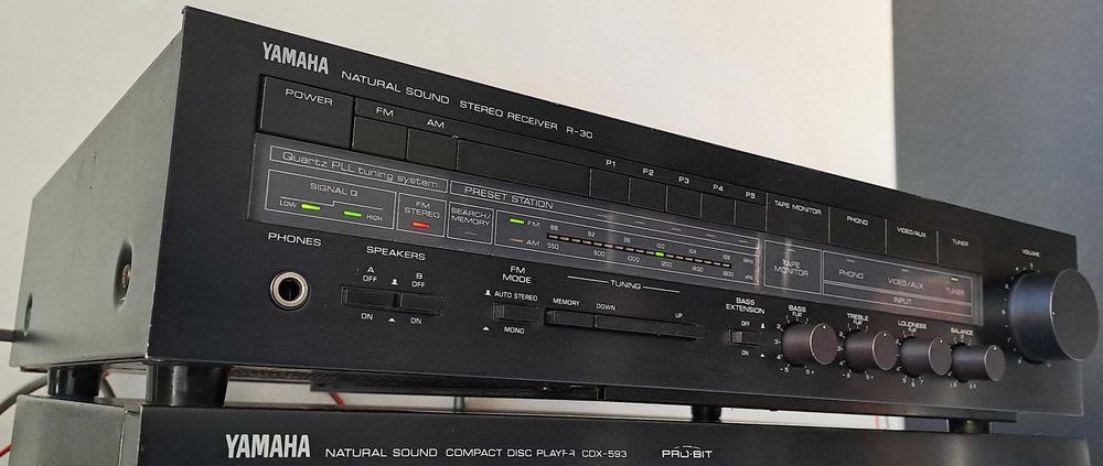 Yamaha R-30 Amplificator Natural Sound Receiver - Stereo Japan PLL
