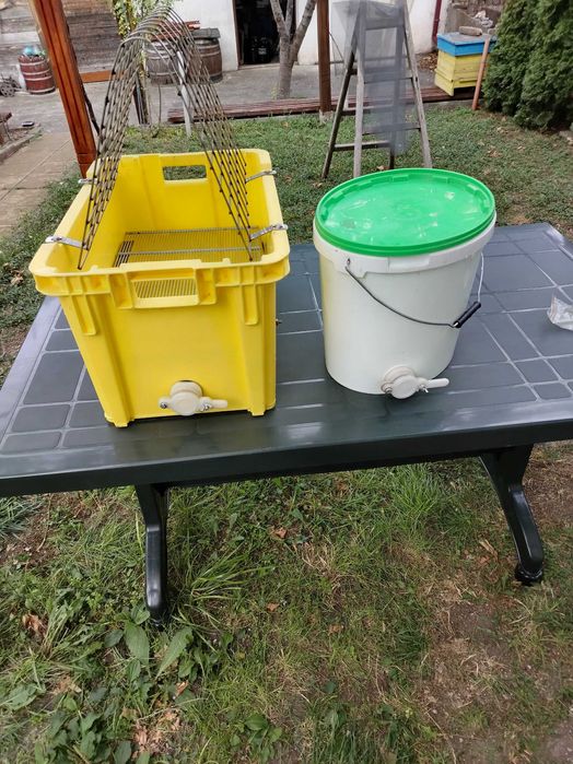 Вана за разпечатване на пчелни пити