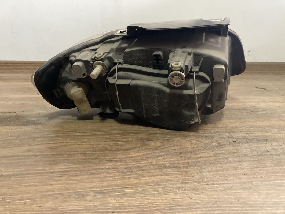 Ляв фар за Seat Ibiza/ Сеат Ибиза 2000г