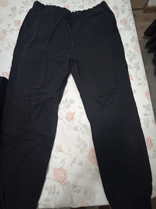 blugi bershka marimea xl