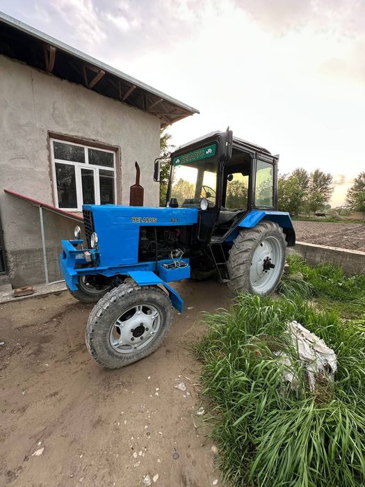 Tiraktr sotiladi srochno madel 80 MTZ hamma jihatlari bilan narxi