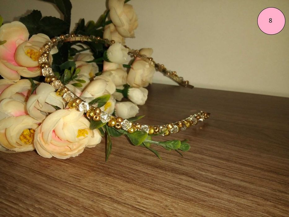Диадеми с перли 4 €