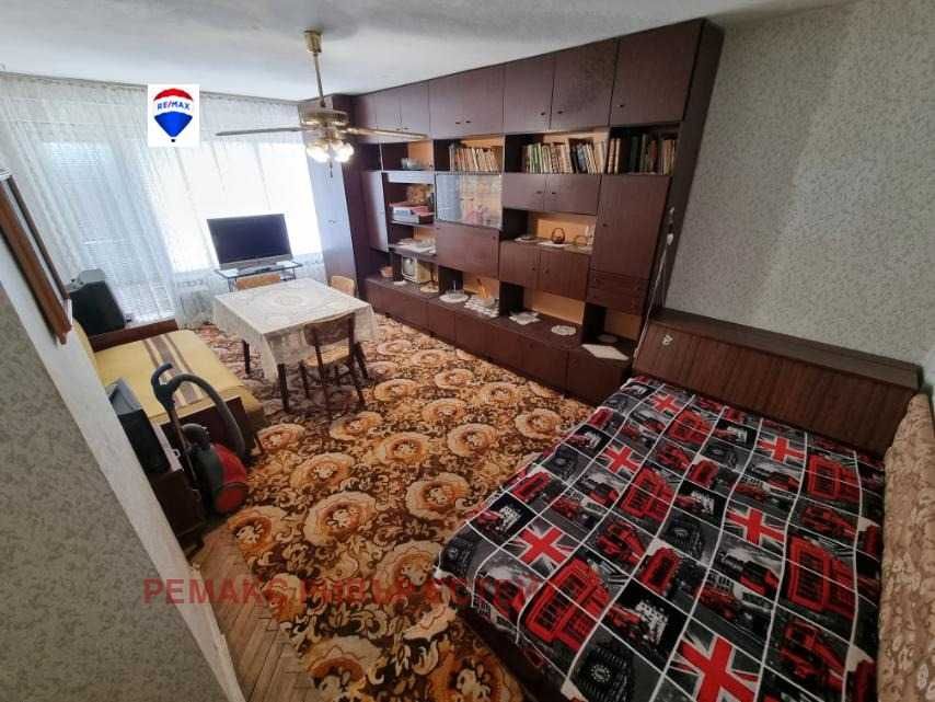 Дава се под наем Двустаен апартамент в Русе, Здравец Изток - 64 кв.м за 204 € - Снимка #4