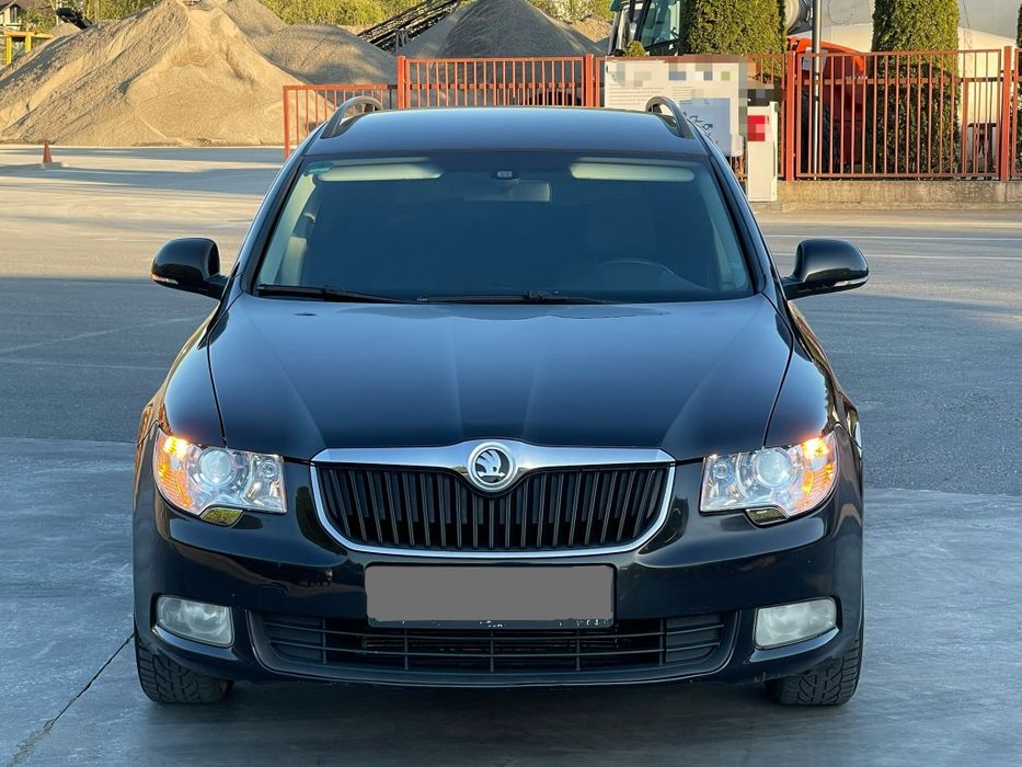 Skoda Superb• 2.0 TDI• 143 CP+2011•  Numere export valabile• DSG• Diese• E4l