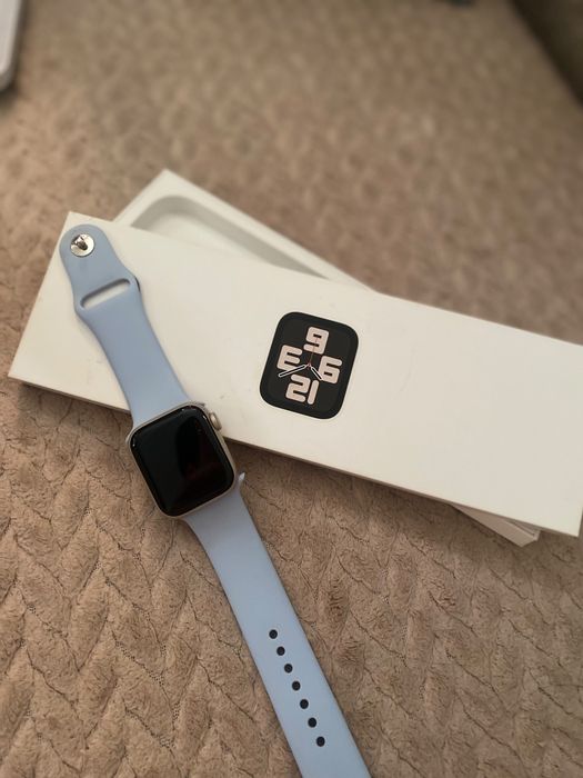 Apple Watch SE , 40мм. В хорошем качестве