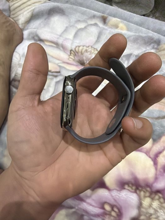 Apple watch 46/10 Natural Titanium , milanse