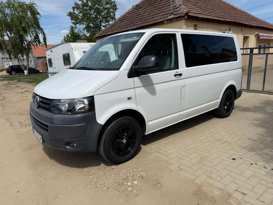 Vw T5 Transporter 9 locuri 2.0 tdi 140 cai 2013  clima  fata spate