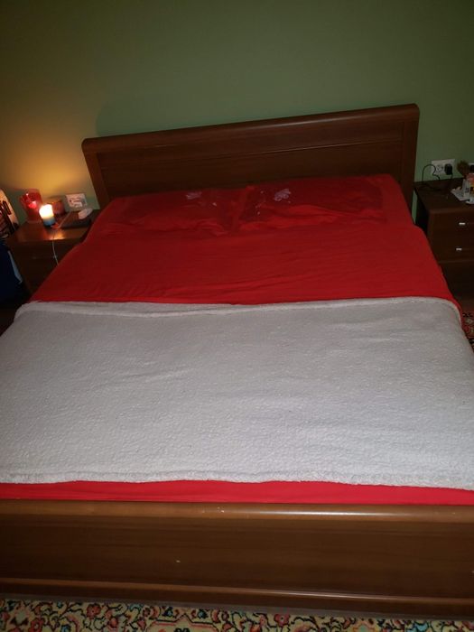 Кровать двуспальная
