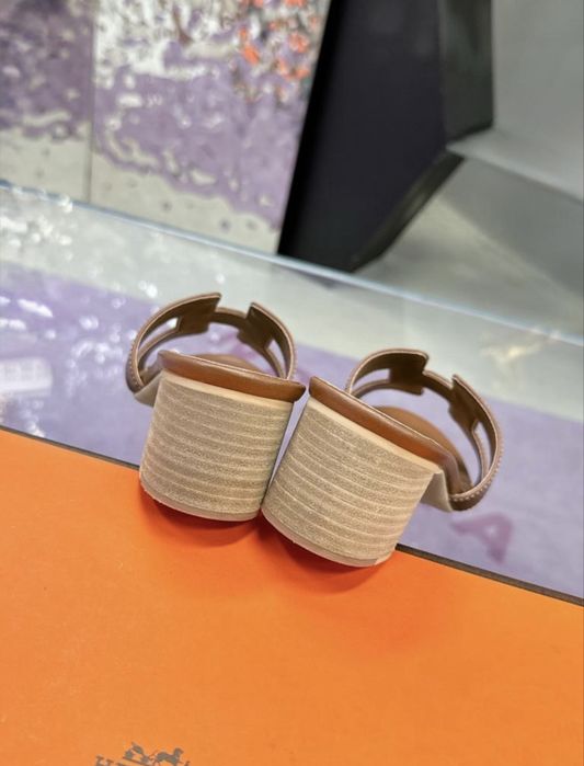 Sandale Hermes Oasis, maro, masura 38, impecabile, noi
