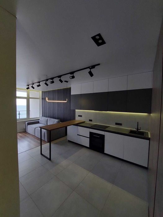 Дава се под наем Двустаен апартамент в Варна, ВИНС - 66 кв.м за 385 € - Снимка #1