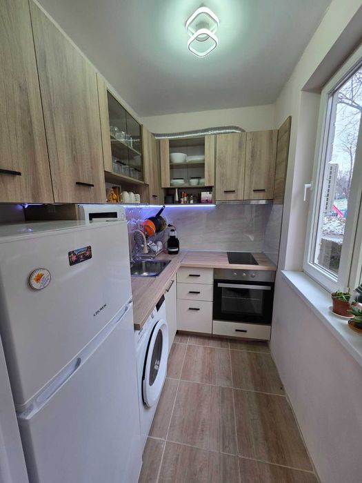 Дава се под наем Двустаен апартамент в Русе, Дружба 2 - 42 кв.м за 327.93 € - Снимка #2