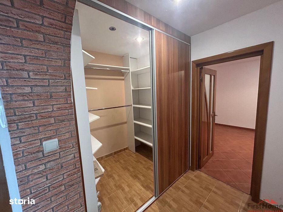 Apartament cu 2 camere de vanzare, zona centrala (Capela)
