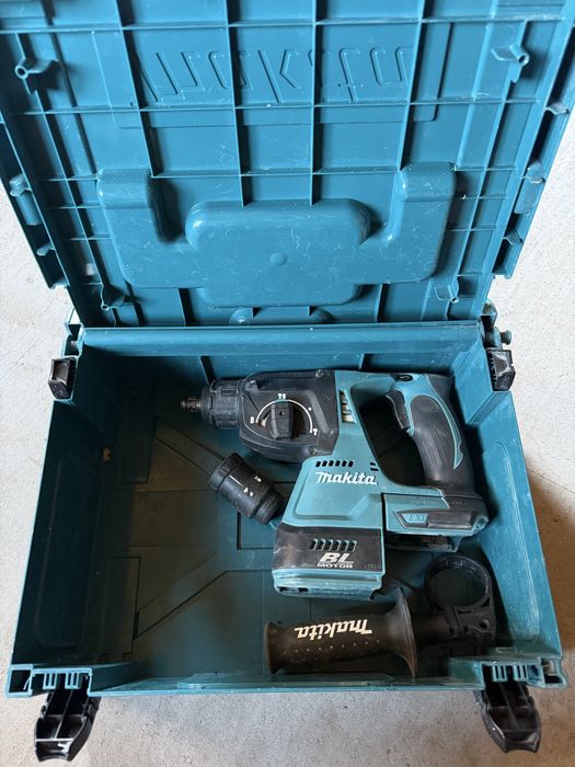 Makita DHR 243 безчетков перфоратор