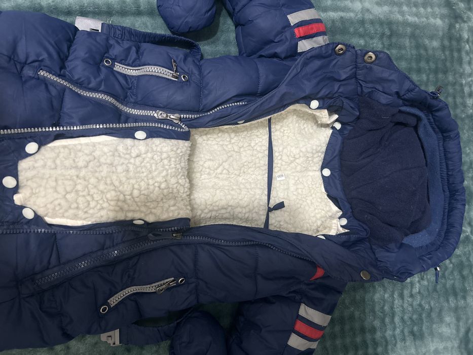 Продам зимний комбинезон трансформер