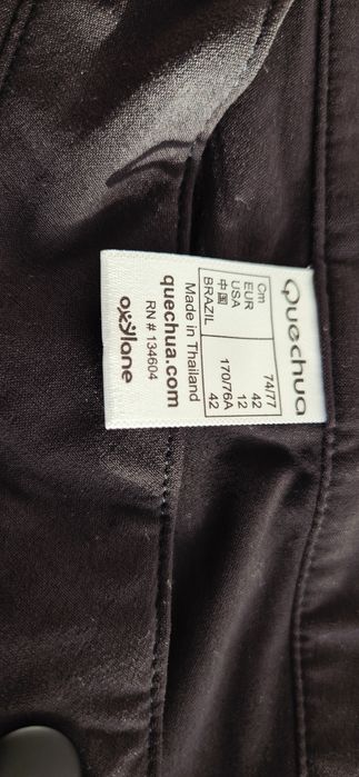 Pantaloni trei sferturi