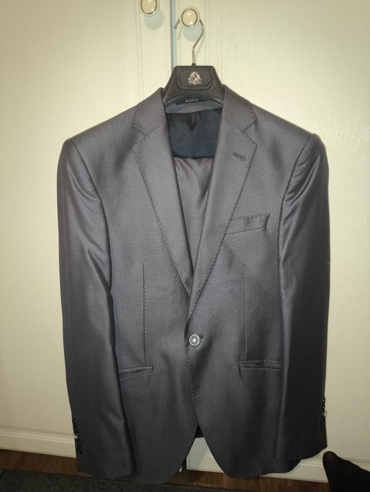 Костюмы на продажу