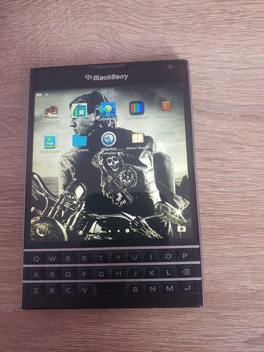 BlackBerry Q30 Passport