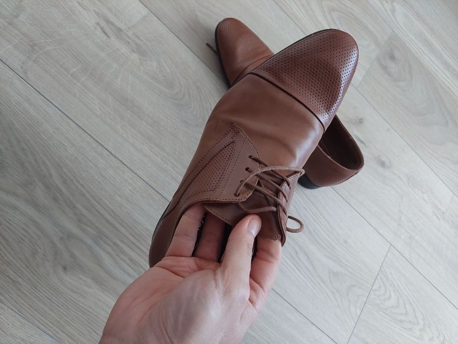 Pantofi de piele mărimea 40