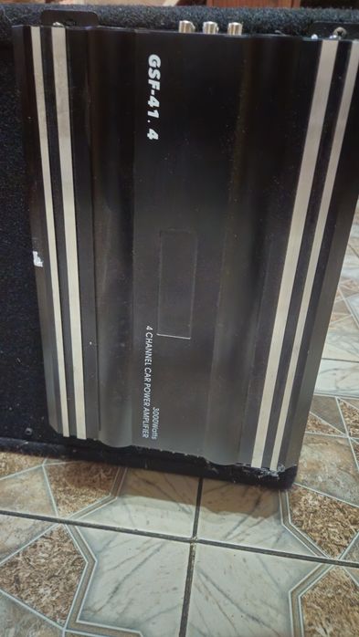 Продам сабвуфер JBL