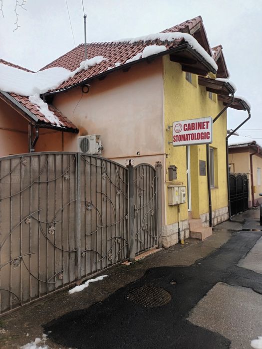 Vând casă Hunedoara