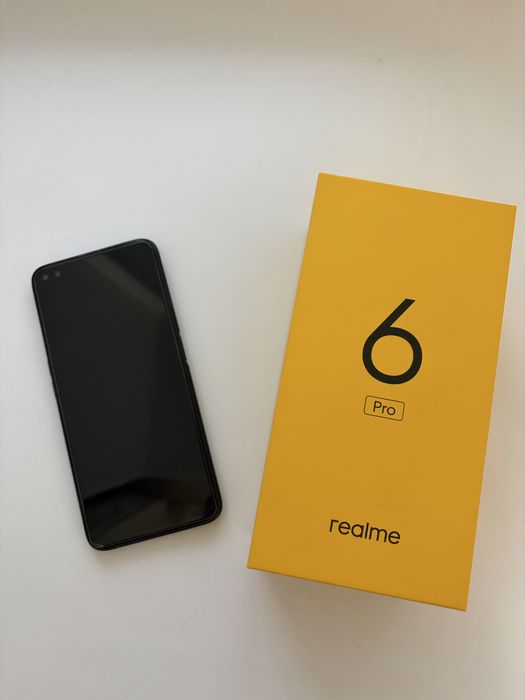 Продам смартфон Realme