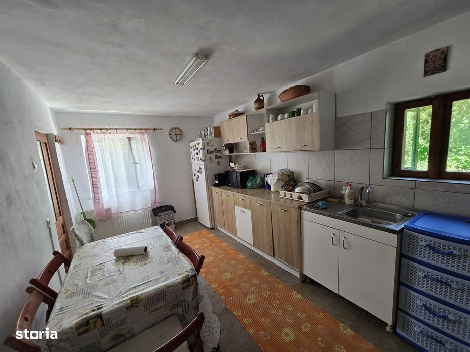 De vanzare casa cu suprafata construita 92mp si curte de 584mp