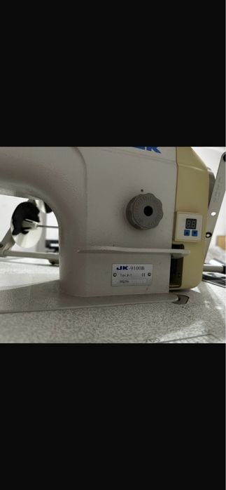 Продам швейную машинку професиональную