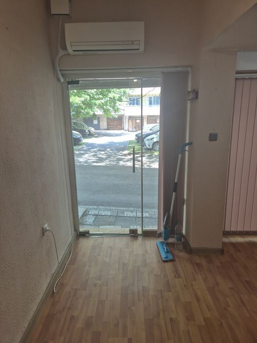 Дава се под наем Магазин в Варна, Спортна зала - 12 кв.м за 163.2 € - Снимка #2