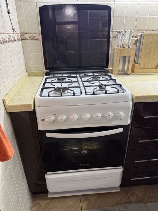 продается газовая плита Ферри