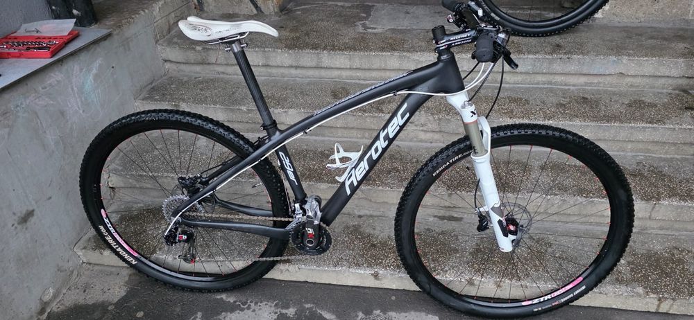 Bicicleta CARBON Aerotec 29"
