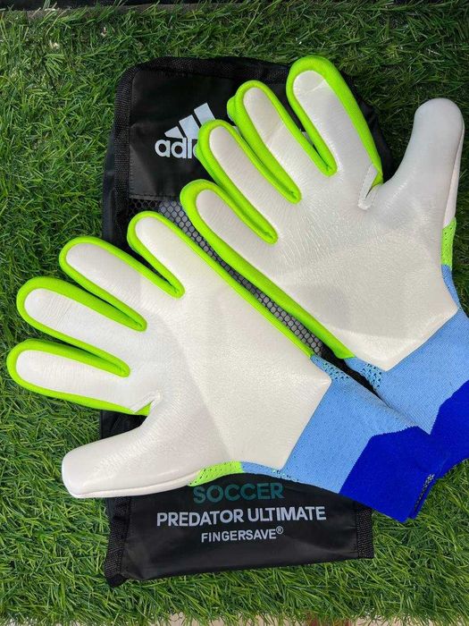 Вратарские перчатски Adidas Predator