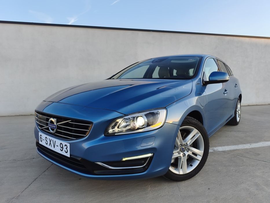 Volvo V60 Plug hybrid 2.4D6 AWD 283 cp AWD  //2014 EURO 5//Distronic//Piele//
