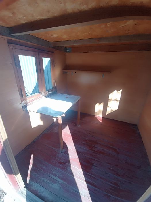 Продам деревянный домик для детей.