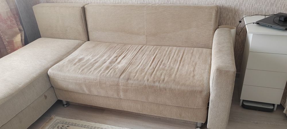 Диван двухспальный