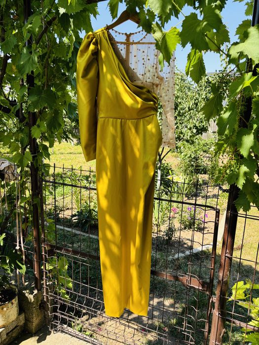 Rochie marime 38-40/purtata o singura data