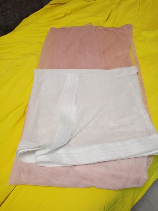 Ново преливащо перде пепел от рози цвят.Ширина 3.30 м.Държина 1.80